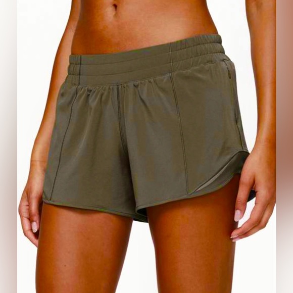 lululemon athletica Pants - Lululemon Hotty Hot Shorts II Long 4" Inseam Olive Green Women’s 6 Small S